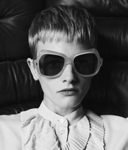 Load image into Gallery viewer, Jacques Marie Mage - PERRETI Daisy