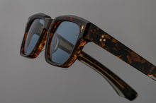 Load image into Gallery viewer, Jacques Marie Mage - PLAZA Argyle