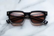 Load image into Gallery viewer, Jacques Marie Mage - PLAZA Beluga