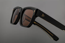 Load image into Gallery viewer, Jacques Marie Mage - PLAZA Beluga