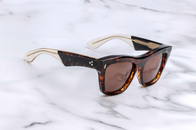 Load image into Gallery viewer, Jacques Marie Mage - GORDON Argyle