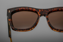 Load image into Gallery viewer, Jacques Marie Mage - GORDON Argyle