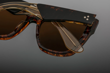 Load image into Gallery viewer, Jacques Marie Mage - GORDON Argyle