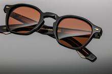 Load image into Gallery viewer, Jacques Marie Mage - ZEPHIRIN 47 Beluga