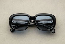 Load image into Gallery viewer, Jacques Marie Mage - KOBO Titan
