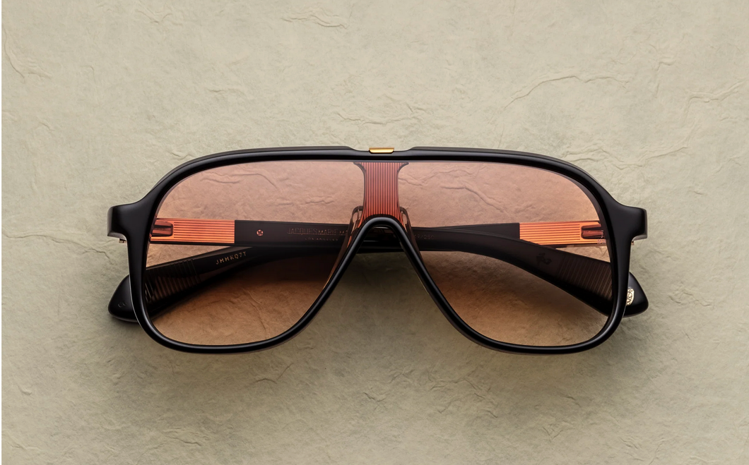 Jacques Marie Mage - KUROKAWA Beluga