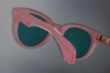 Load image into Gallery viewer, Jacques Marie Mage - FONTAINEBLEAU Daisy
