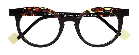 Anne & Valentin - LEVEL 21A02